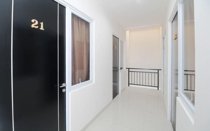 Отель Kamar Keluarga Tanah Abang Джакарта Экстерьер фото
