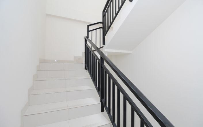 Отель Kamar Keluarga Tanah Abang Джакарта Экстерьер фото