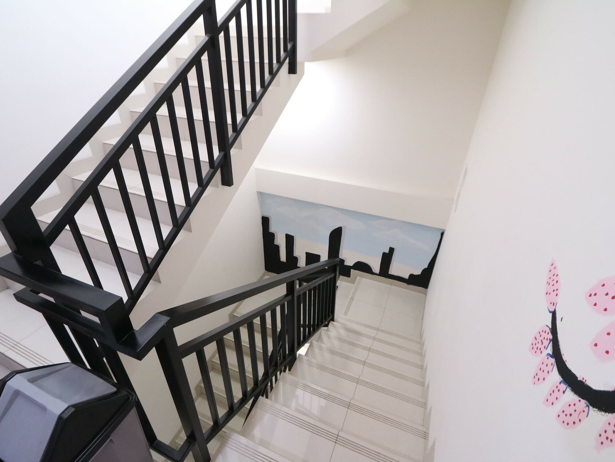 Отель Kamar Keluarga Tanah Abang Джакарта Экстерьер фото